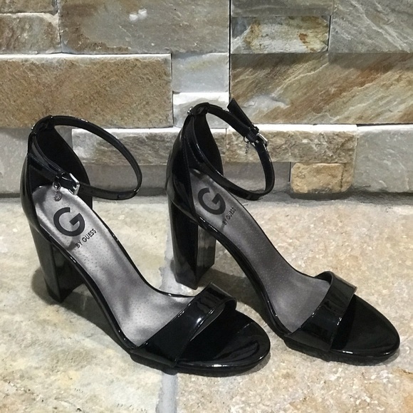 New w/o box Guess black patent faux leather heels - Picture 2 of 6
